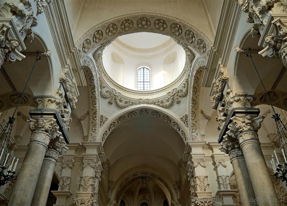 Lecce - Dettaglio degli interni di Santa Croce